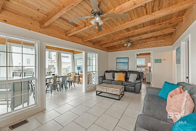 473 E 2nd Avenue, Gulf Shores, AL 36542