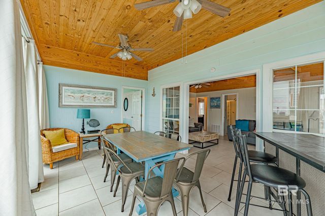 473 E 2nd Avenue, Gulf Shores, AL 36542