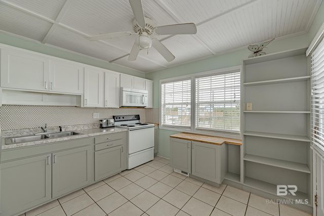 473 E 2nd Avenue, Gulf Shores, AL 36542