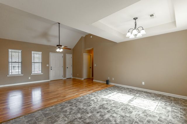 188 Cottage Crest Court, Chickamauga, GA 30707