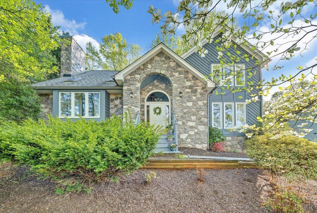 662 Stayman Road, Roanoke, VA 24019