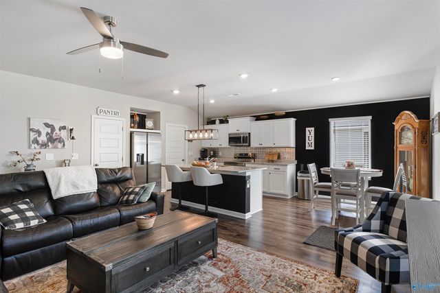 216 Clear Creek Drive, Decatur, AL 35603