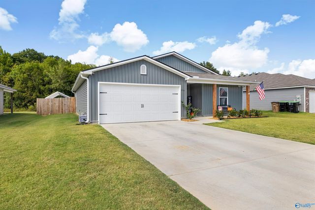 216 Clear Creek Drive, Decatur, AL 35603