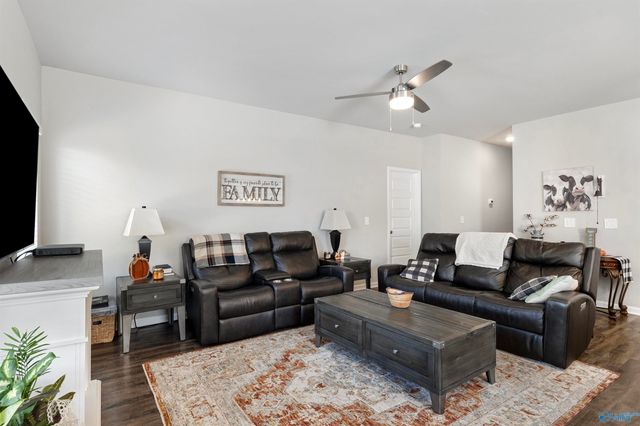 216 Clear Creek Drive, Decatur, AL 35603