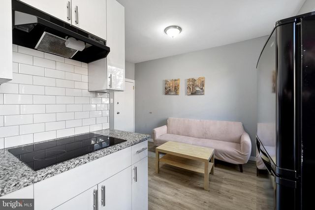 621 S 18TH ST, Philadelphia, PA 19146