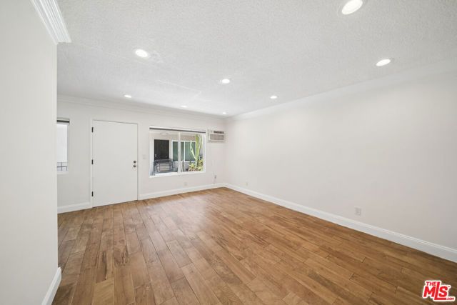 7209 Willoughby Avenue 5, Los Angeles, CA 90046