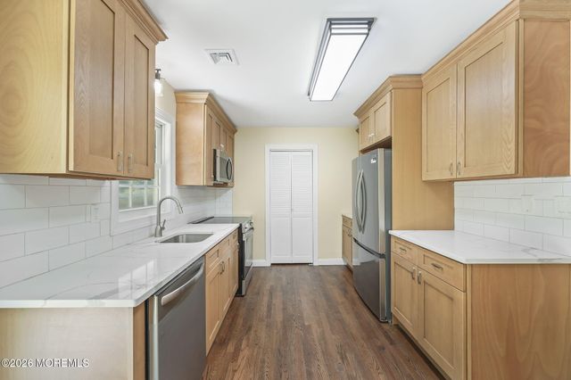 143 W 4th Street, Howell, NJ 07731