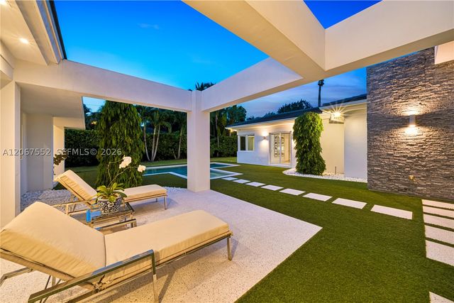 7101 SW 60th St, Miami, FL 33143