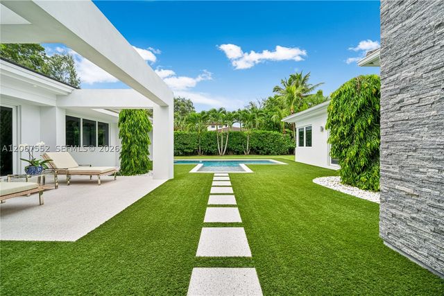 7101 SW 60th St, Miami, FL 33143