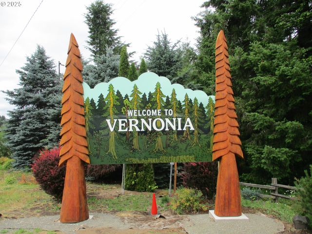 1153 2ND Ave, Vernonia, OR 97064