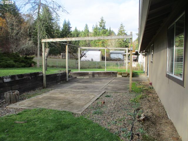 1153 2ND Ave, Vernonia, OR 97064