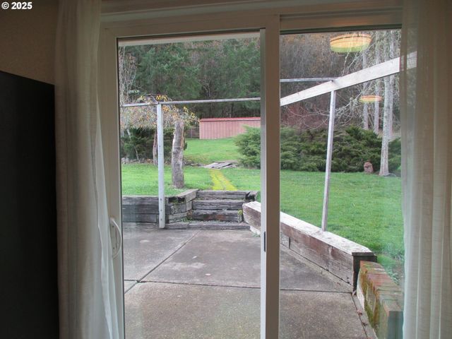 1153 2ND Ave, Vernonia, OR 97064