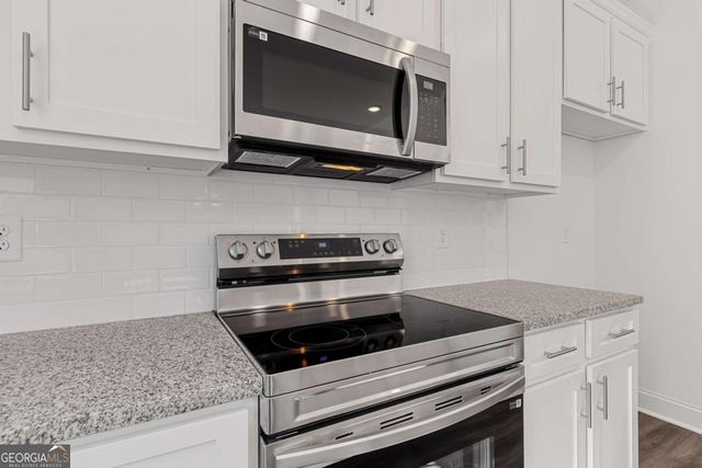 7248 Millbrae Walk, Flowery Branch, GA 30542