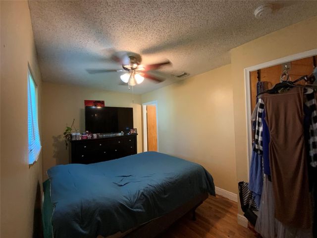 8160 SW 6th St, North Lauderdale, FL 33068