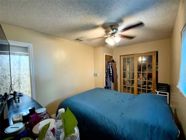 8160 SW 6th St, North Lauderdale, FL 33068