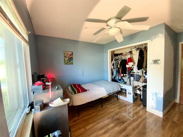 8160 SW 6th St, North Lauderdale, FL 33068