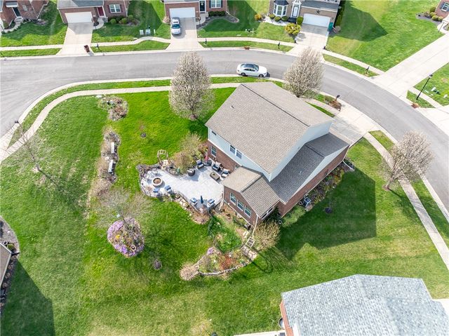 1563 N Wood Creek Drive, Clearcreek Twp, OH 45458