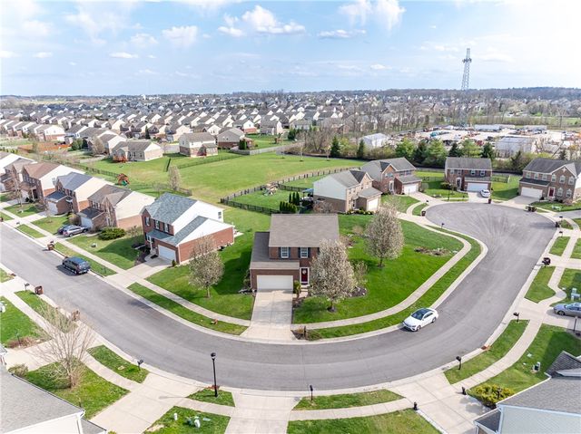 1563 N Wood Creek Drive, Clearcreek Twp, OH 45458