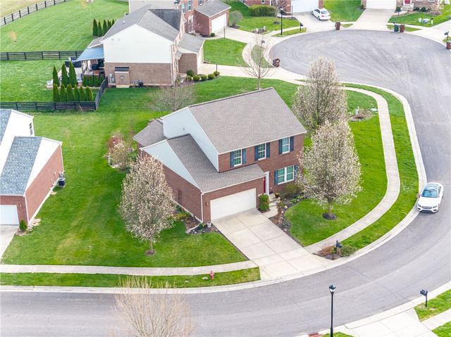 1563 N Wood Creek Drive, Clearcreek Twp, OH 45458