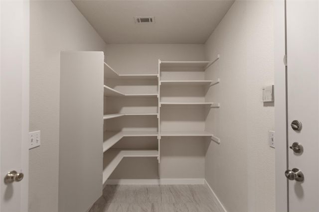 20805 Trotters LN, Pflugerville, TX 78660