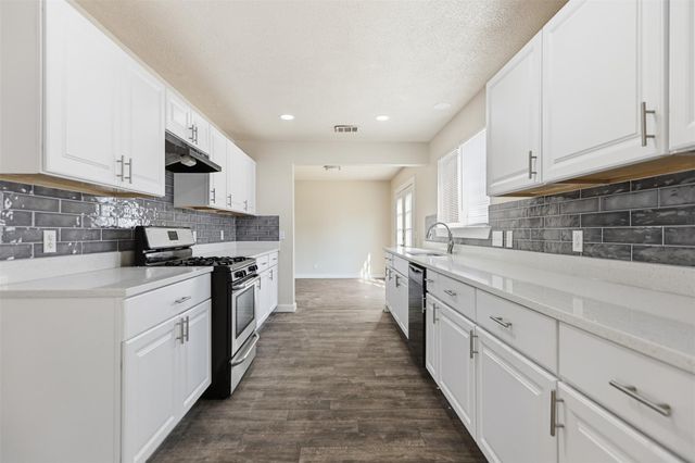 20805 Trotters LN, Pflugerville, TX 78660