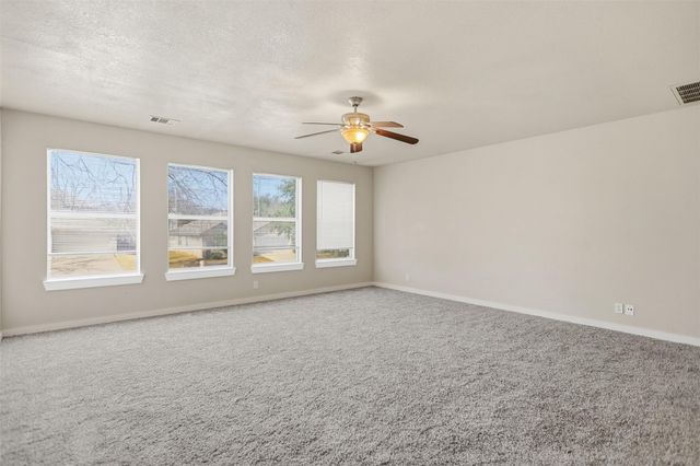 20805 Trotters LN, Pflugerville, TX 78660