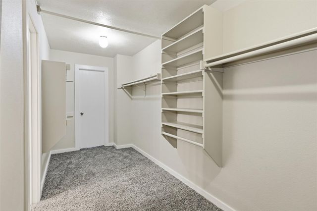 20805 Trotters LN, Pflugerville, TX 78660