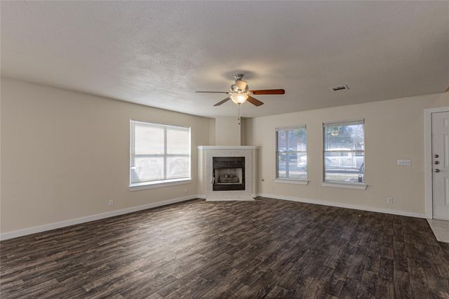 20805 Trotters LN, Pflugerville, TX 78660