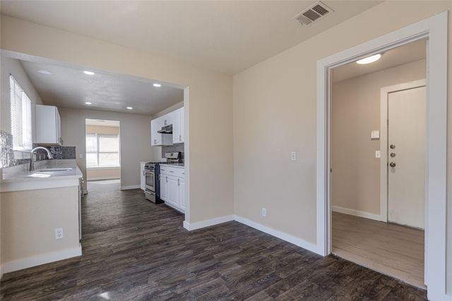 20805 Trotters LN, Pflugerville, TX 78660