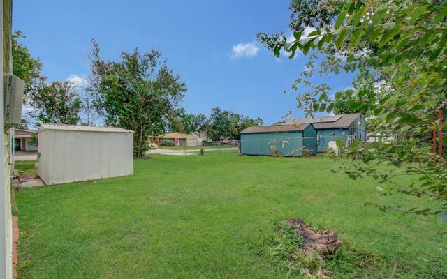 3326 Proswimmer Street, Houston, TX 77088