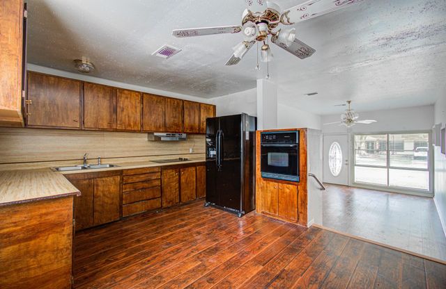 3326 Proswimmer Street, Houston, TX 77088