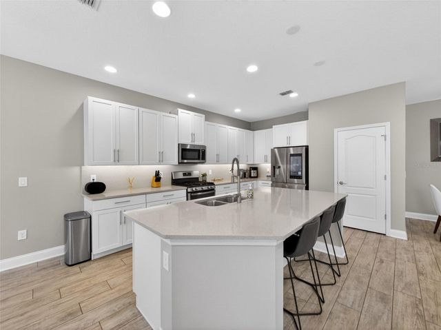 11209 LEMON LAKE BOULEVARD, Orlando, FL 32836