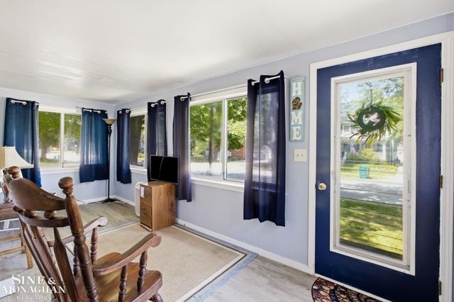 732 N 9th St Street, St Clair, MI 48079