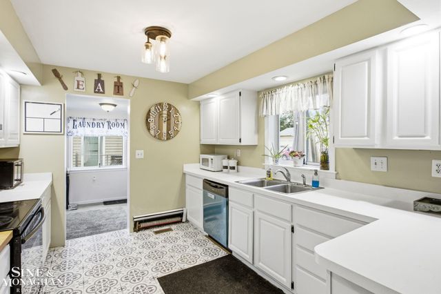 732 N 9th St Street, St Clair, MI 48079