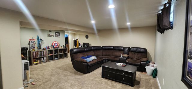 2 22 St SW, Minot, ND 58701