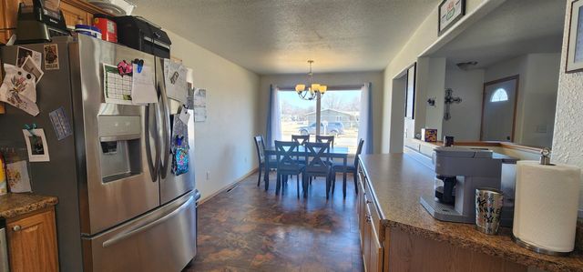 2 22 St SW, Minot, ND 58701