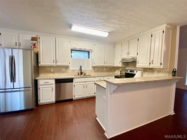 212 James Street, Wetumpka, AL 36092