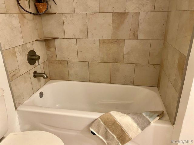 212 James Street, Wetumpka, AL 36092