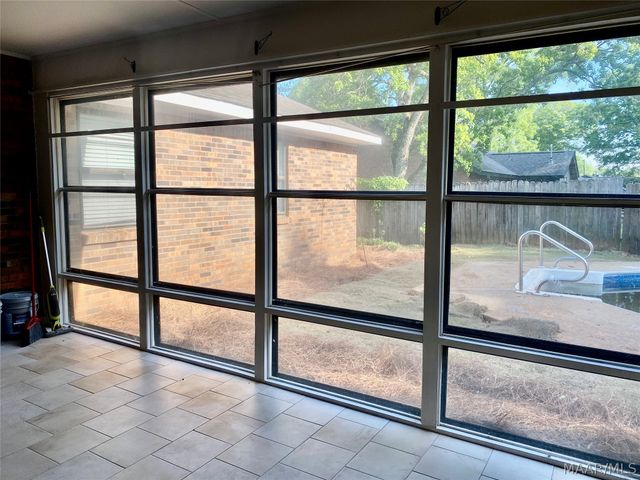 212 James Street, Wetumpka, AL 36092