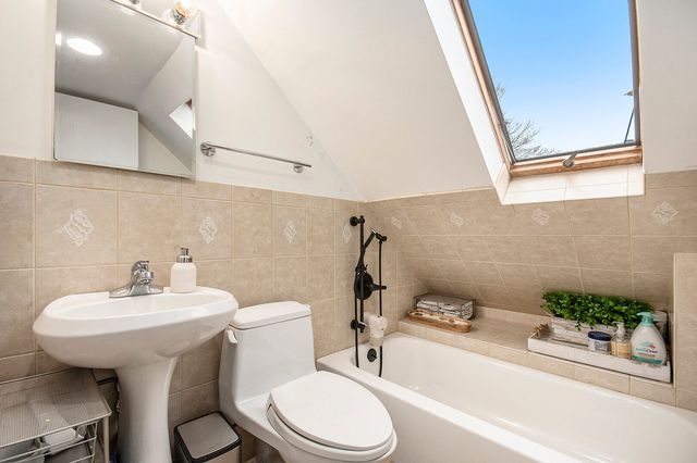 1673 Spruce Avenue, Des Plaines, IL 60018