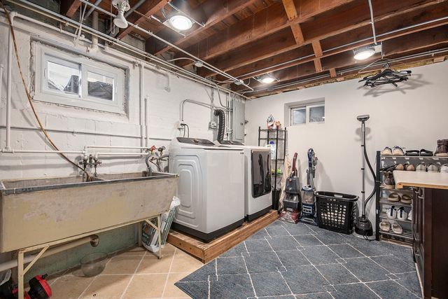 1673 Spruce Avenue, Des Plaines, IL 60018