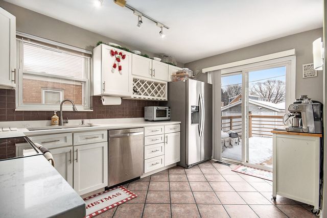 1673 Spruce Avenue, Des Plaines, IL 60018