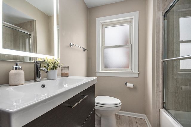 1673 Spruce Avenue, Des Plaines, IL 60018