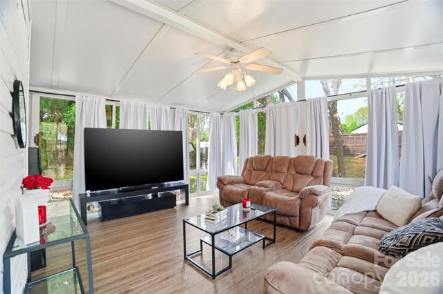 6406 Currywood Place, Charlotte, NC 28227