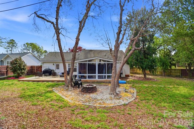 6406 Currywood Place, Charlotte, NC 28227