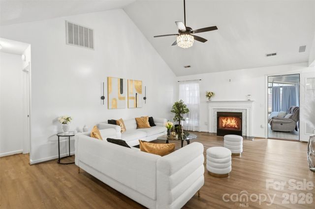 6406 Currywood Place, Charlotte, NC 28227