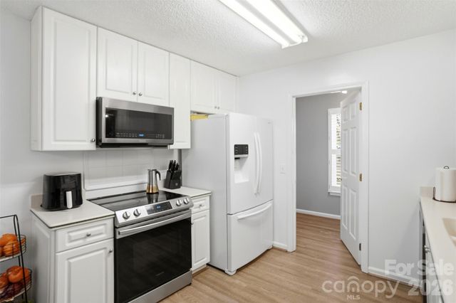 6406 Currywood Place, Charlotte, NC 28227