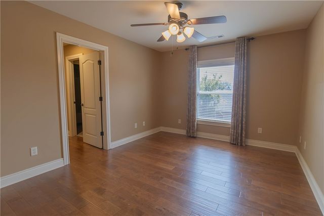 202 Olinka Pass Street, Bentonville, AR 72712