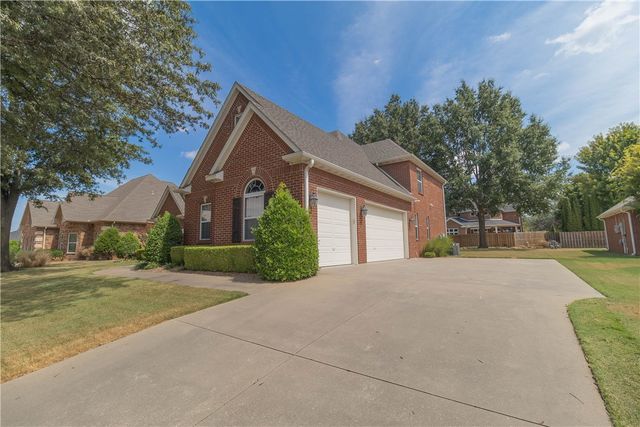 202 Olinka Pass Street, Bentonville, AR 72712