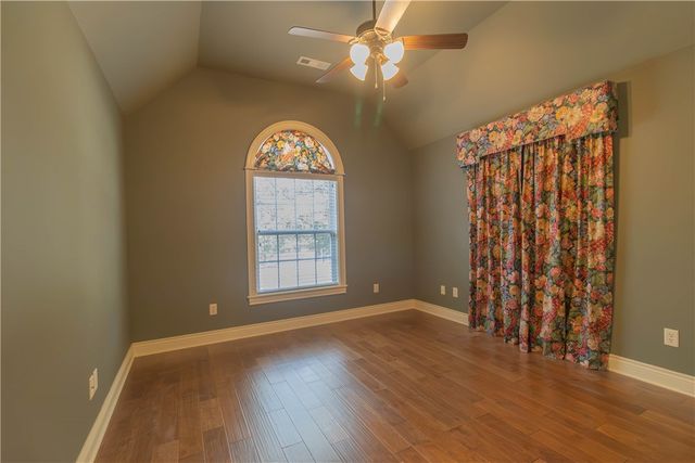 202 Olinka Pass Street, Bentonville, AR 72712
